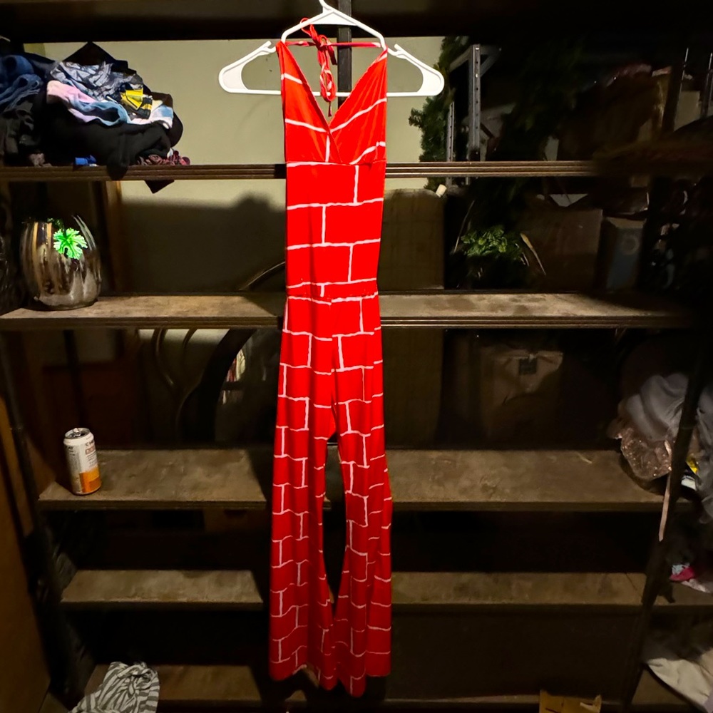 ✨BRICK HOUSE COSTUME (8-10)✨